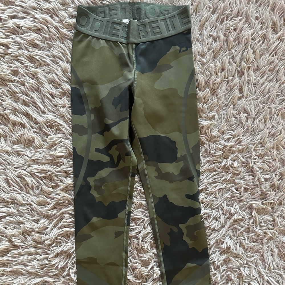 Better Bodies XS Chelsea Tights Dark Green Camo